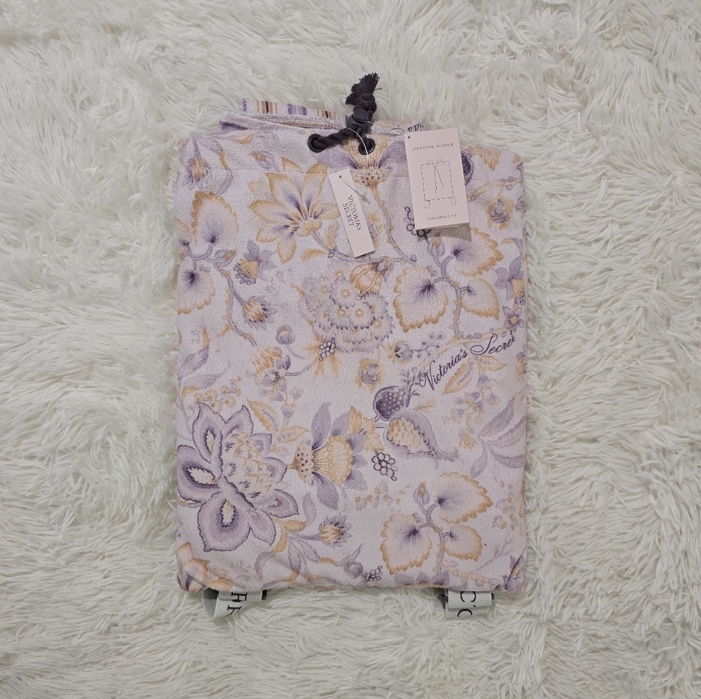 Victorias Secret Floral 2-in-1 Convertable Towel Backpack NTW